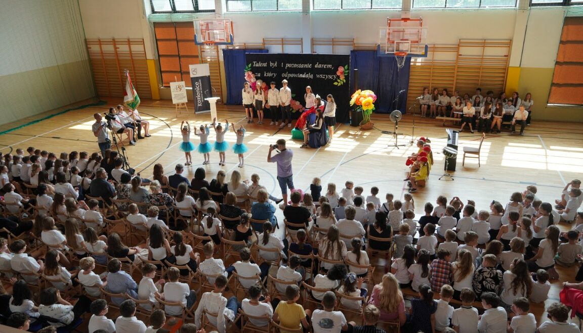 „Tradycja w szkole pomaga zrozumieć swoje korzenie i tożsamość”