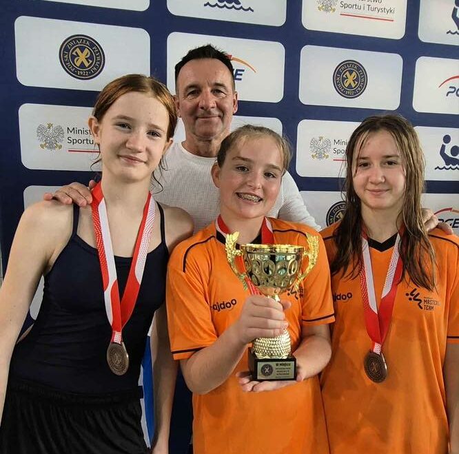 Sukces zawodniczek UKS AQUATOR