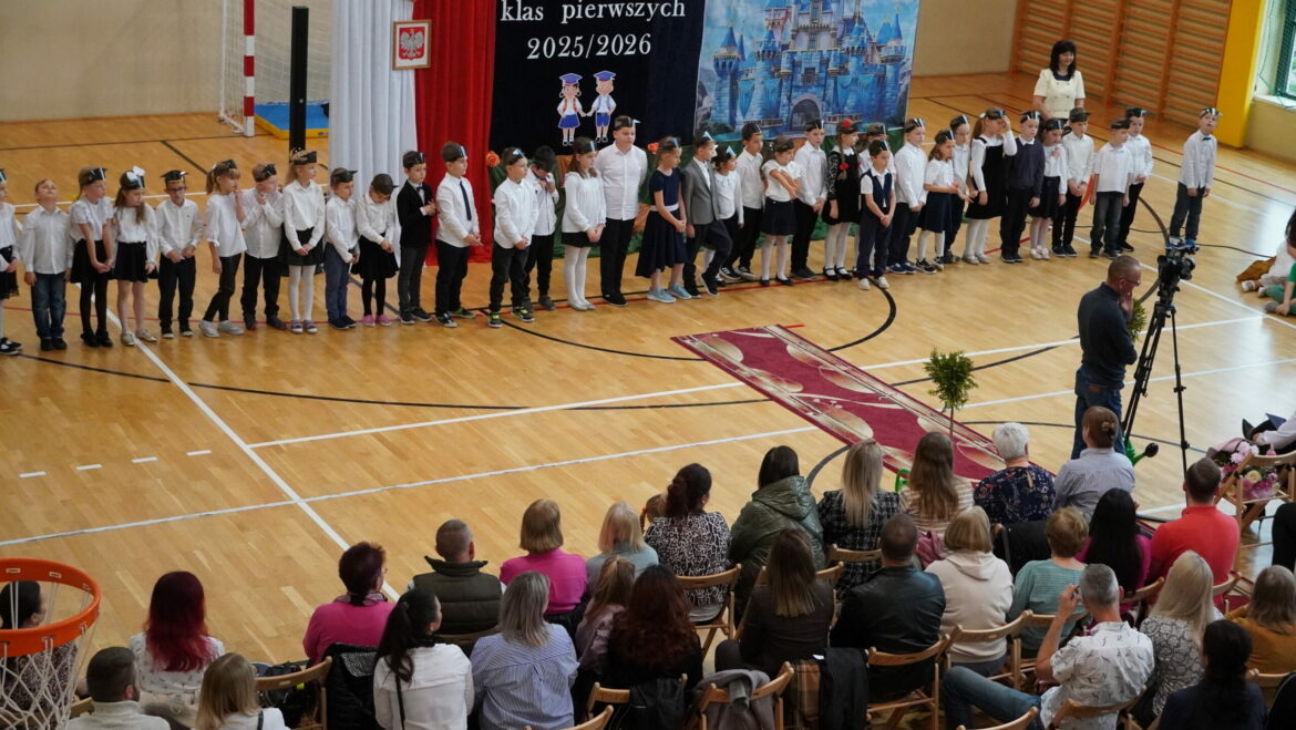 Ślubowanie uczniów klas pierwszych 2025