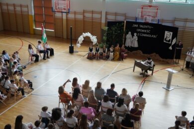 „Szkoła jest naszym paszportem na przyszłość, ponieważ jutro należy do tych, którzy przygotowują się do stawienia temu czoła”